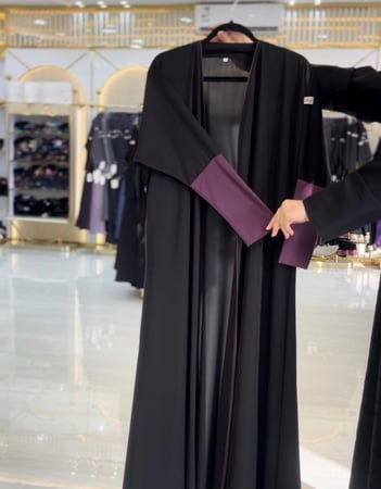 عبايه بأكمام ستريتش