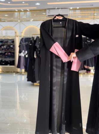 عبايه بأكمام ستريتش