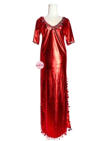 بدلة رقص حمراء