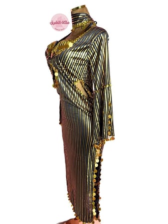 بدلة نانسي عجرم ذهبي