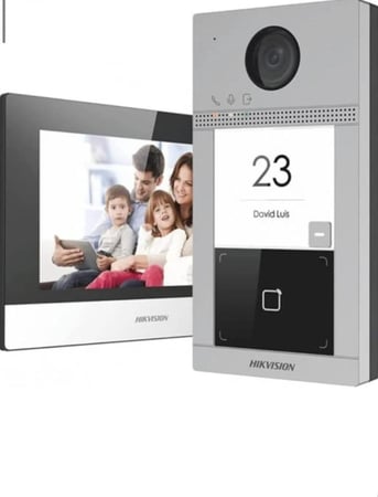 طقم انتركم هيكفيجن IP شاشة +كاميرا + سويتش DS-KIS602