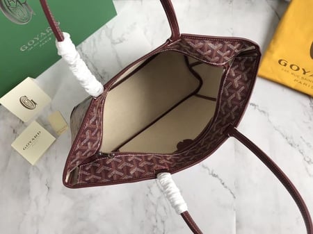 شنطة قويارد(لطلب لون مختلف ع الواتس)