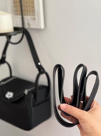 حقيبة كروس | أسود 22cm حجم وسط M