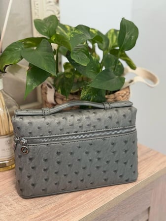 كروس بودي | gray ostrich