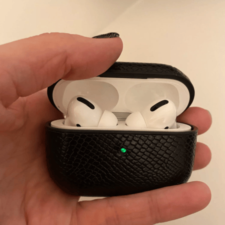 حافظة سماعات ايربودز برو | Black