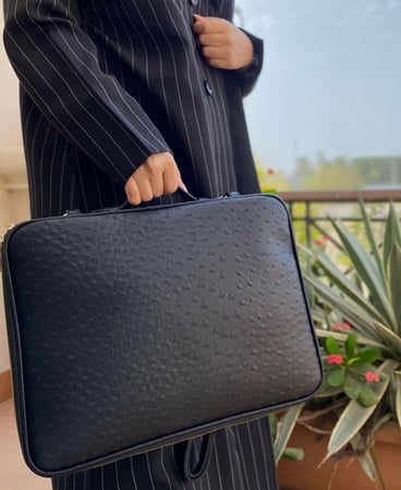 Briefcase | black ostrich