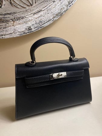 سمول هاندباق مقاس 22 | Black