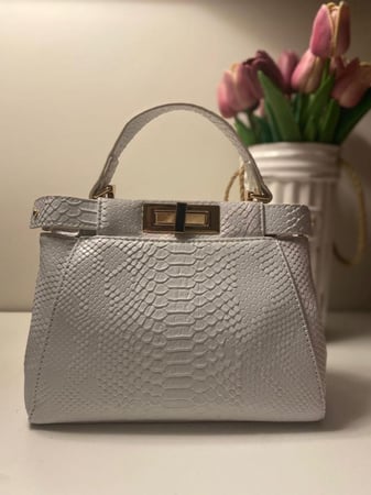 كروس بودي | white python