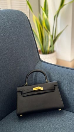 سمول هاندباق مقاس 22سم أسود|هاردوير ذهبي