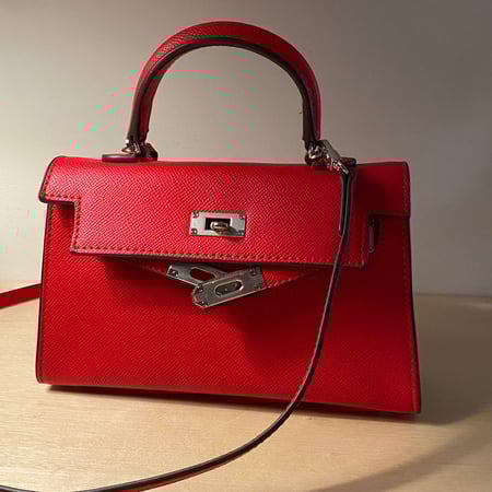 سمول هاندباق مقاس 22 | Red