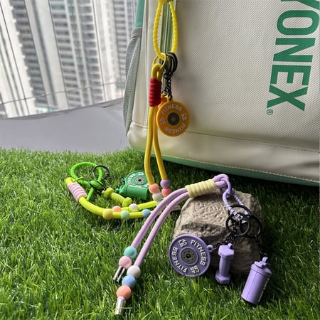 ميدالية مفاتيح مميزة بشكل معدات الجيم 3D