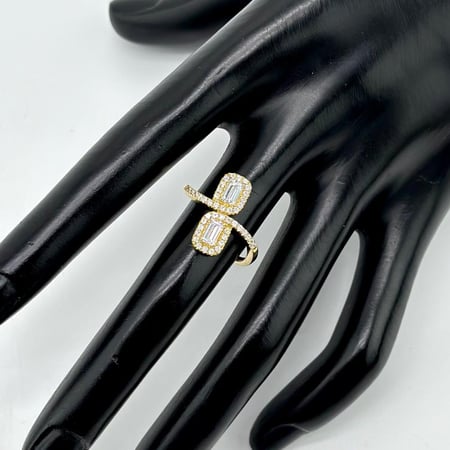 خاتم ذهب نسائي بتصميم فاخر وانيق