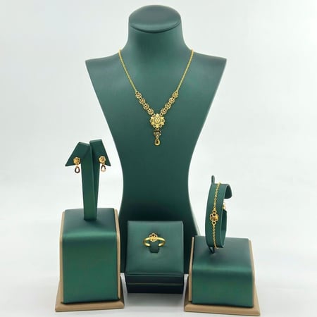 طقم ذهب أصفر عيار 21 من مجوهرات الشلوي