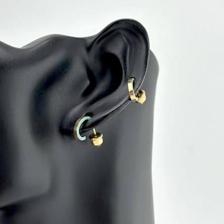 حلق ذهب اصفر عيار 18 من مجوهرات الشلوي