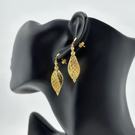 حلق ذهب اصفر عيار 21 من مجوهرات الشلوي