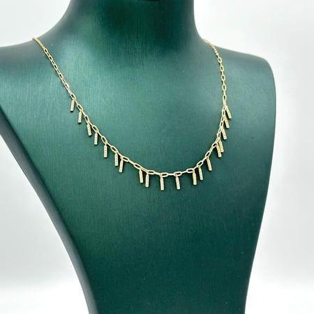 عقد ذهب اصفر تصميم ألماس عيار18 من مجوهرات الشلوي