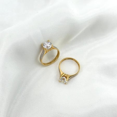 خاتم سوليتير راقي بتصميم الماسى عيار 18