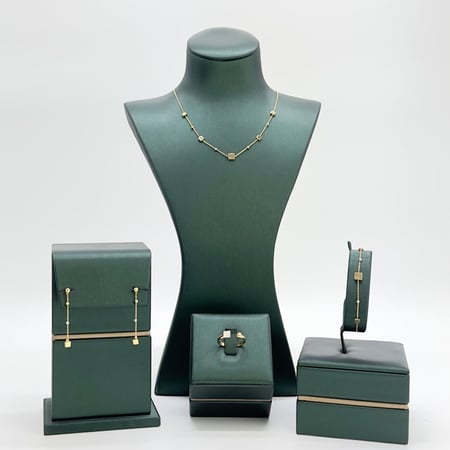 طقم ذهب اصفر ايطالي عيار18 من مجوهرات الشلوي