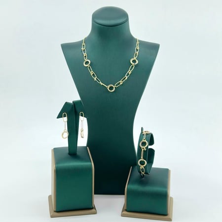 طقم ذهب اصفر ايطالي عيار18 من مجوهرات الشلوي