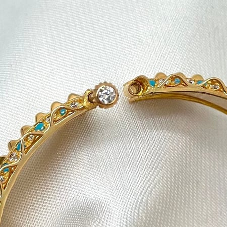 اسوارة ذهب اصفر هندي عيار 21 من مجوهرات الشلوي