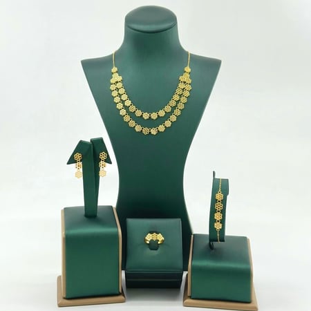 طقم ذهب أصفر عيار 21 من مجوهرات الشلوي