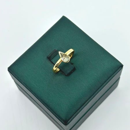 طقم ذهب ناعم على شكل دمعات ( 8.0 جرام - عيار 18 - SE00233 )