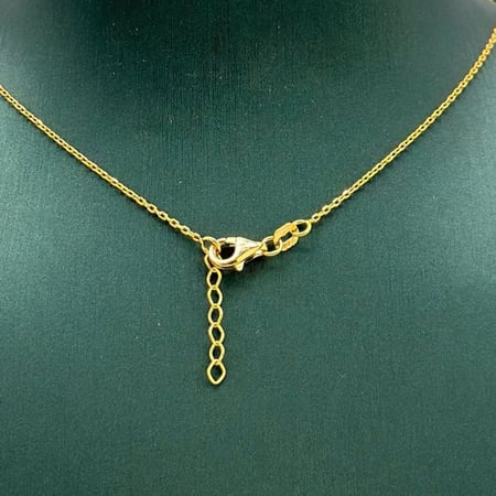 عقد ذهب اصفر مع لولو زراعي عيار21 من مجوهرات الشلوي