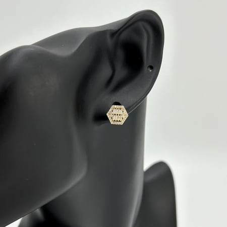 حلق ذهب اصفر عيار 18 من مجوهرات الشلوي