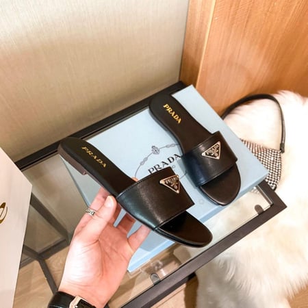 سليبر prada