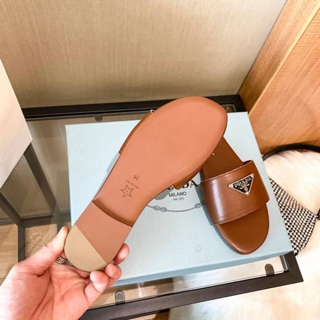 سليبر prada