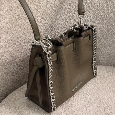 شنطة مايكل كورس