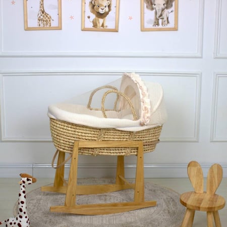 سلة موسى قش بقماش مقلم بيج