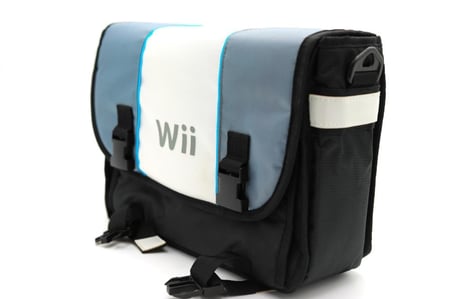 حقيبة Wii سوداء عملية — خفيفة ومناسبة للحمل والتنظيم