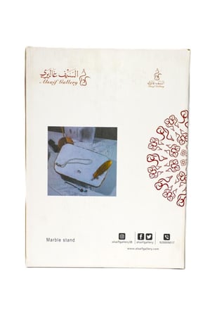 ستاند رخام فاخر من السيف غالري بلمسة أنيقة