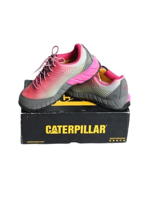 حذاء نسائي CAT قماشي مريح مقاس 40 – تصميم عملي للاستخدام اليومي