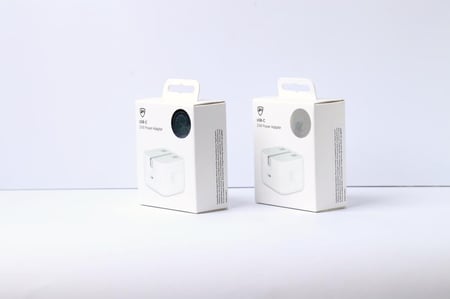 العرض الأقوى 5 منتجات أصلية SH  ( ايفون 15/16/17)  2 شاحن جداري و عدد 2 كيبل تايبسي تو تايبسي و سماعة تايب سي