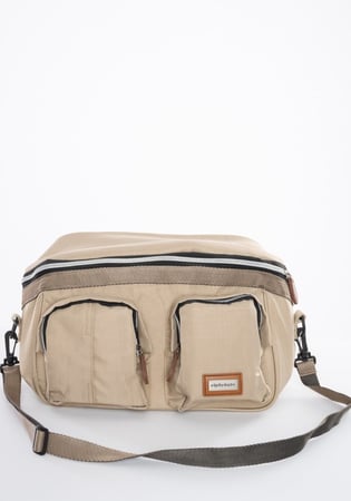 حقيبة حفاضات كروس بأشرطة مريحة لحمل مستلزمات الطفل بسهولة