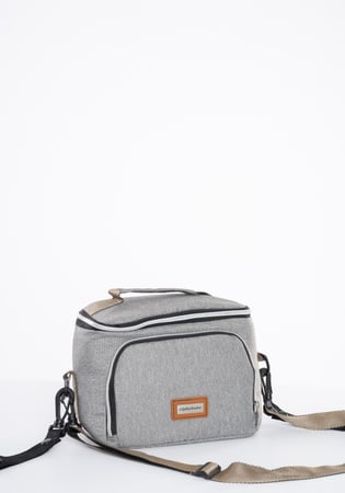 شنطة حفاضات أطفال مثالية للرحلات والخروج اليومي رمادية