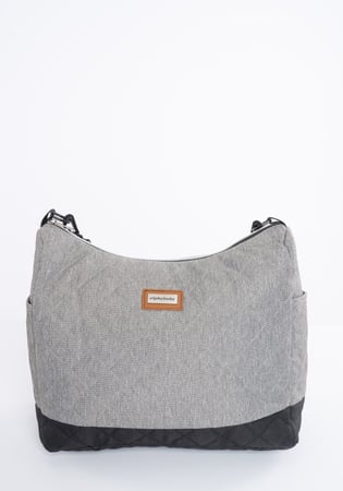 شنطة تنظيم حفاضات بتصميم عملي مع أقسام متعددة لحفظ مستلزمات الطفل