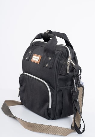 شنطة تغيير حفاضات بتصميم عملي لحمل وتنظيم مستلزمات الطفل بسهولة