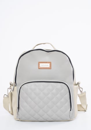 حقيبة مواليد جلد أنيقة وعملية بحجم واسع بيضاء