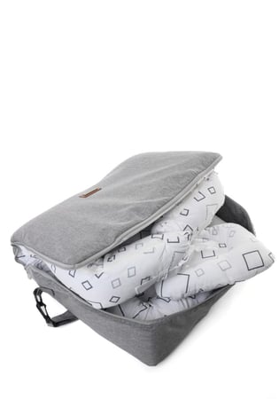 سرير متنقل للاطفال