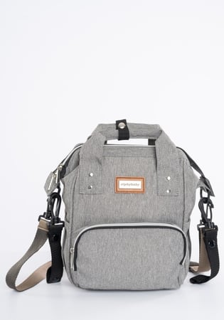شنطة تغيير حفاضات بتصميم عملي لحمل وتنظيم مستلزمات الطفل بسهولة رمادي
