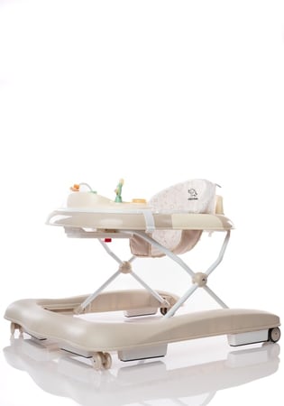 مشاية اطفال عمر ست شهور