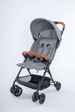 عربة طفل خفيفة الوزن ( مخصصة للطائرة )