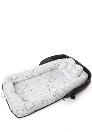 سرير متنقل للاطفال