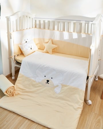 طقم سرير اطفال