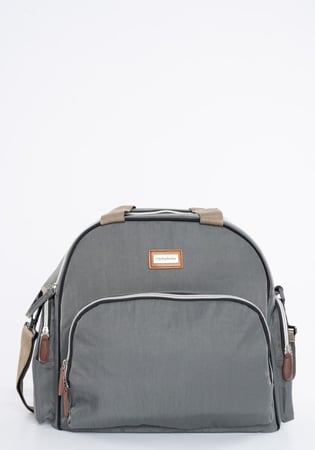 شنطة حفاضات كلاسيك بتصميم أنيق وعصري للأمهات