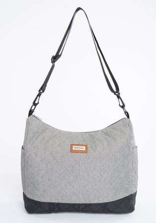 شنطة تنظيم حفاضات بتصميم عملي مع أقسام متعددة لحفظ مستلزمات الطفل