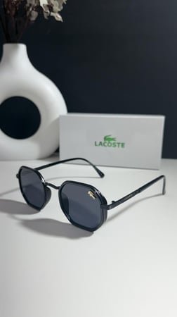 نظاره لاكوست